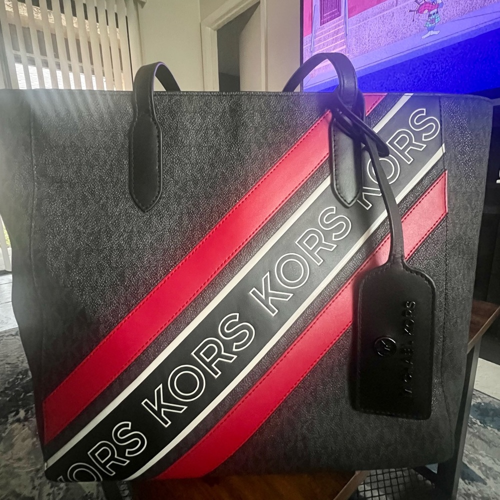 Michael Kors Sinclair Tote Bag New without tags